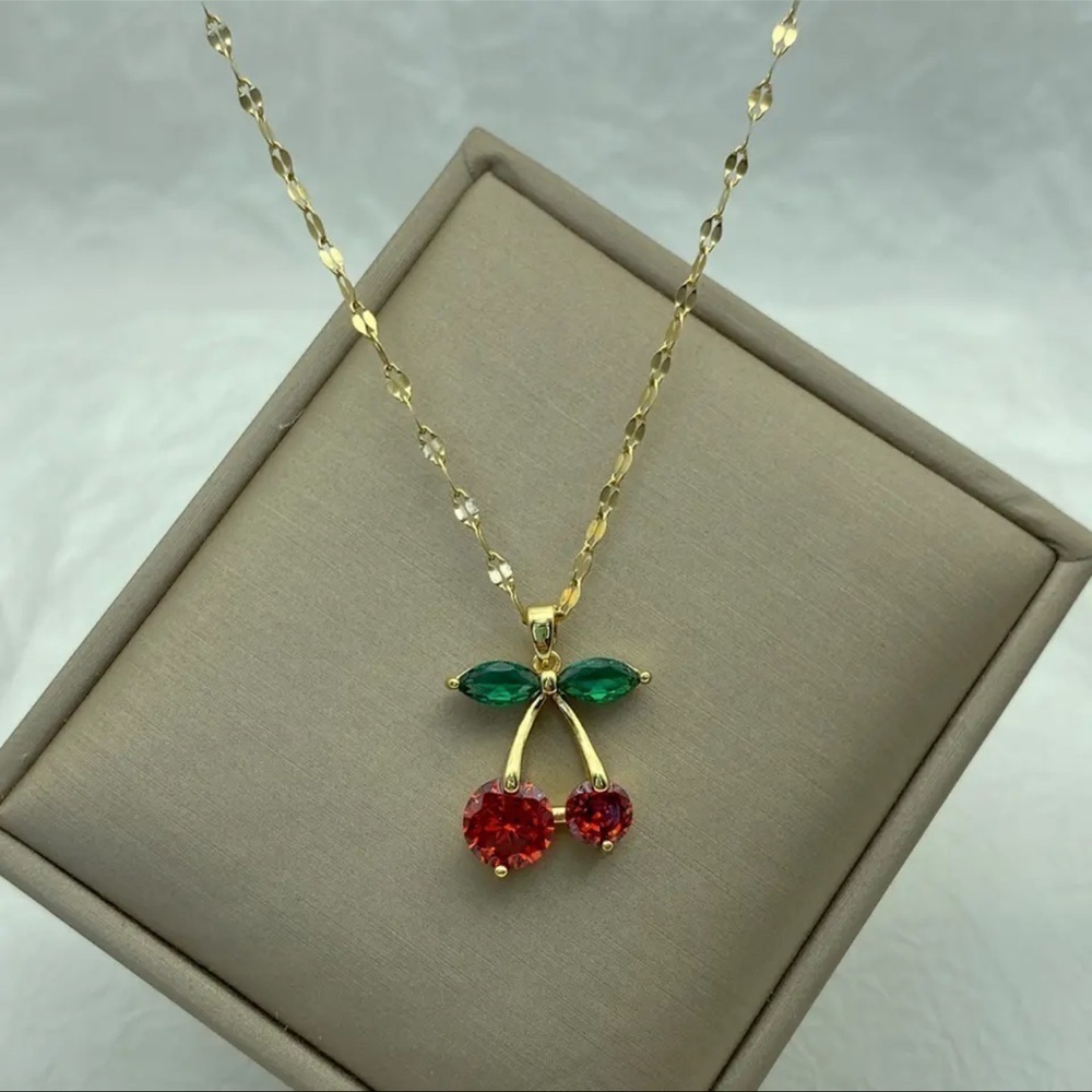 Zircon  Pendant Necklace